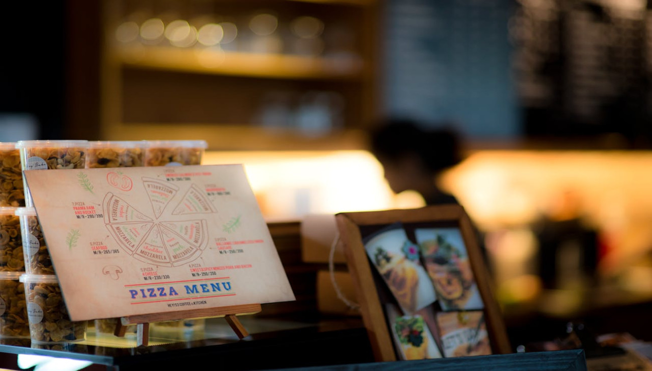 Paper Menus vs. Digital Menus: Which Is Better for Your Restaurant?